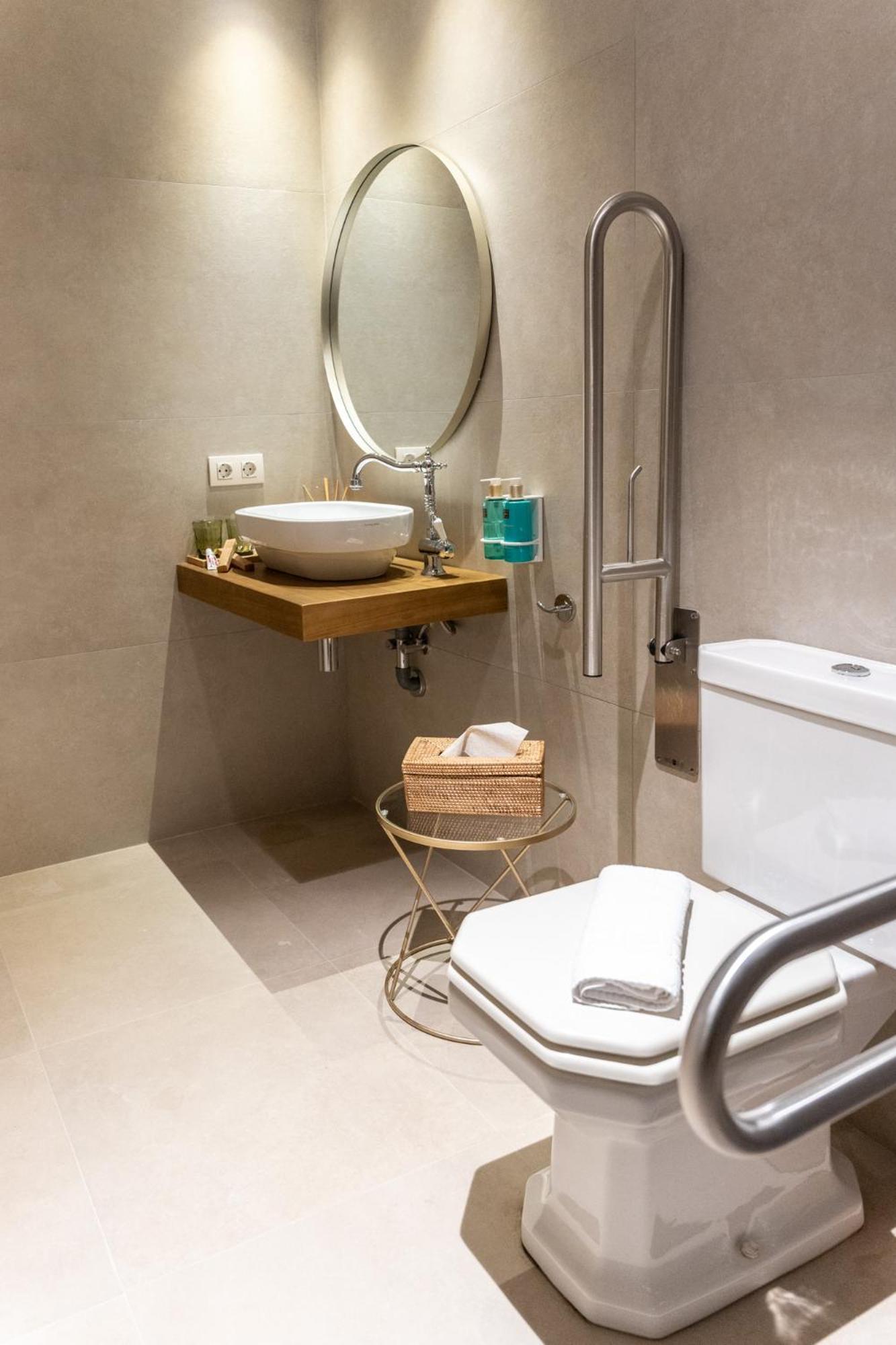 Hotel Font De La Canya Avinyonet del Penedes Eksteriør bilde